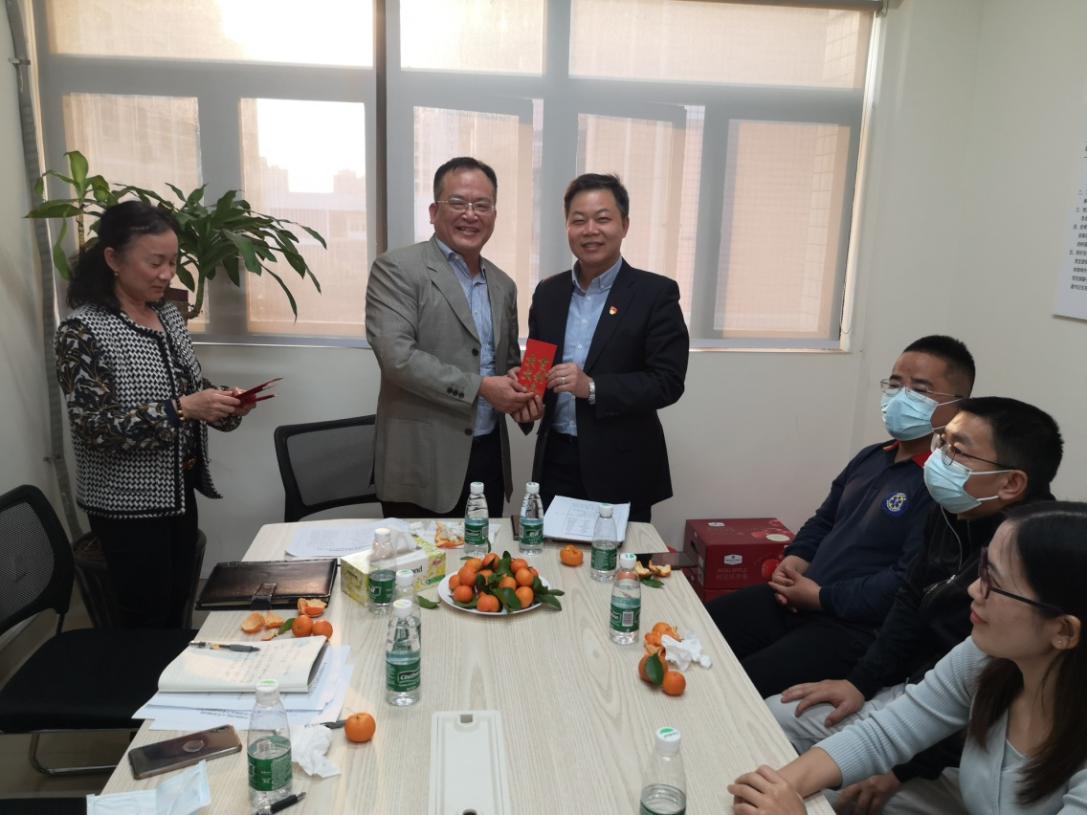 C:\DOCUME~1\lenovo\LOCALS~1\Temp\WeChat Files\ddf9e7370e6967e47b6c74f9f5d5612.jpg