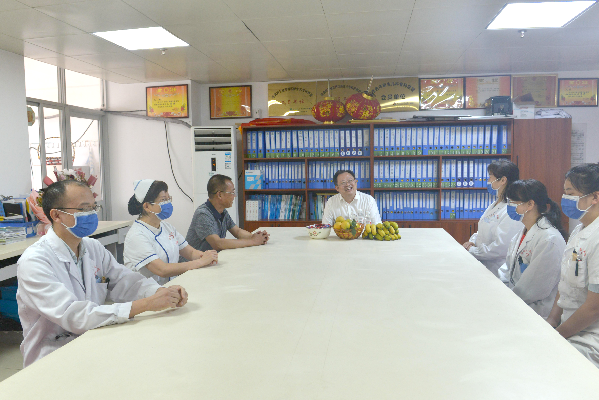 C:\Users\Administrator\Desktop\医疗爱心接力，国科大深圳医院捐赠20万设备助力田林H视频
发展\4b4485580c69f80d00deb96188ddf39.png